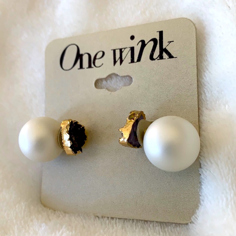 NWT One Wink Two-Sided Pierced Earrings